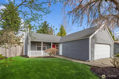 Exterior - 22301 19th Ave SE, Bothell, WA 98021 photo 8 of 9