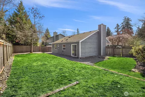 Exterior - 22301 19th Ave SE, Bothell, WA 98021 photo 3 of 9