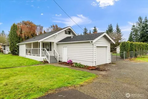 906 4th St SE, Auburn, WA 98002