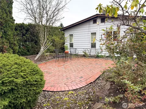 23618 N Lake Cir, Bothell, WA 98021 photo 33