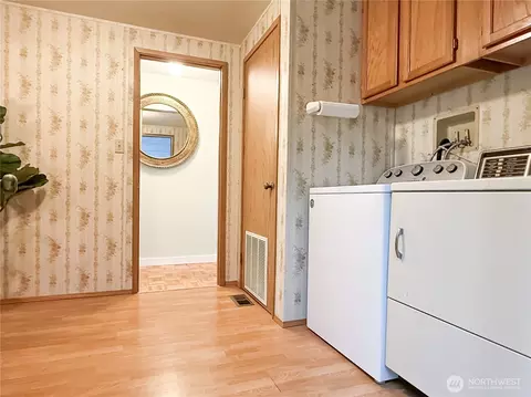 23618 N Lake Cir, Bothell, WA 98021 photo 25
