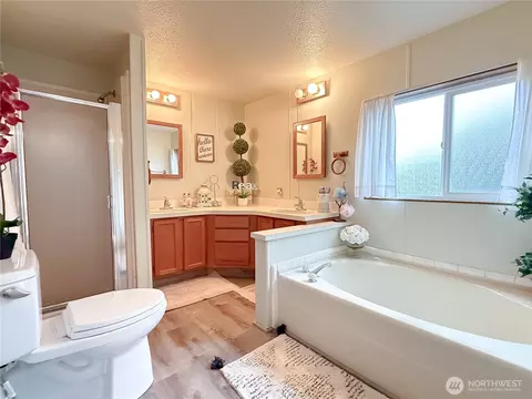 23618 N Lake Cir, Bothell, WA 98021 photo 19