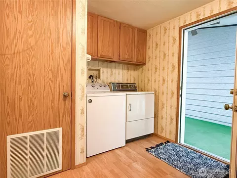 23618 N Lake Cir, Bothell, WA 98021 photo 27