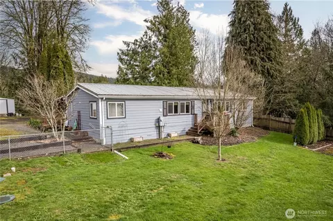 108 Mets Rd, Castle Rock, WA 98611