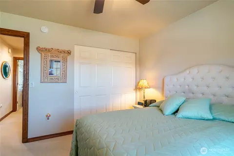 Bedroom - 569 Circle St, Wenatchee, WA 98801 photo 2 of 6