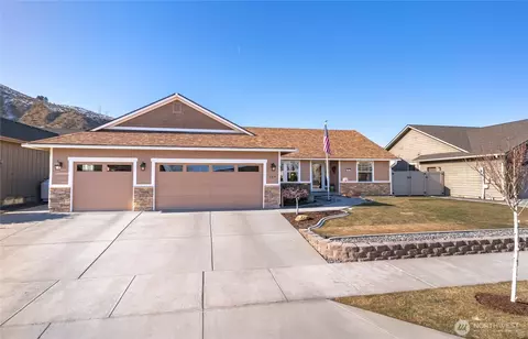 569 Circle St, Wenatchee, WA 98801