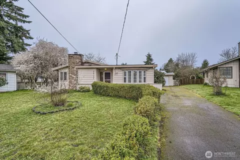 24107 15th Ave S, Des Moines, WA 98198