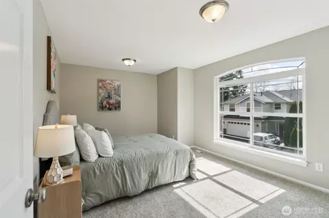 Bedroom - 22715 9th Ave SE, Bothell, WA 98021 photo 3 of 5