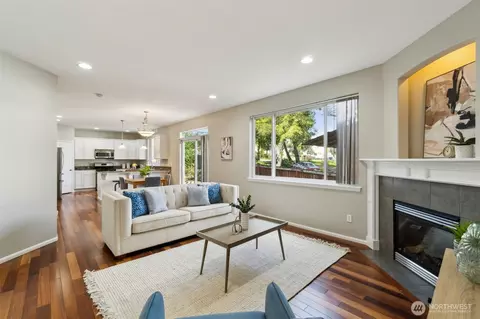 Living - 22715 9th Ave SE, Bothell, WA 98021 photo 4 of 5