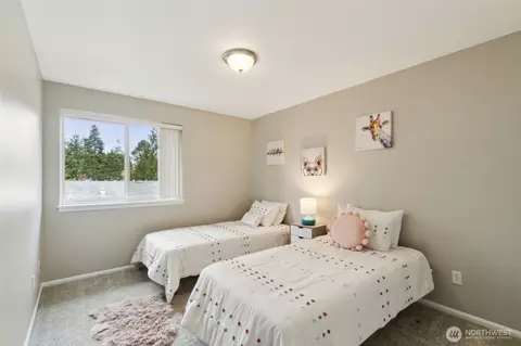 Bedroom - 22715 9th Ave SE, Bothell, WA 98021 photo 4 of 5