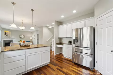 Kitchen - 22715 9th Ave SE, Bothell, WA 98021 photo 2 of 3