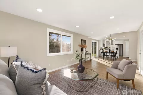 Living - 415 Meade Ave, Sumner, WA 98390 photo 4 of 4