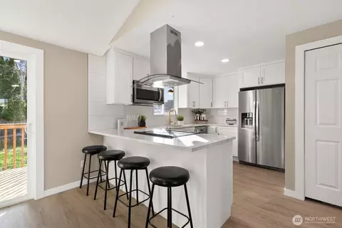 Kitchen - 415 Meade Ave, Sumner, WA 98390 photo 1 of 3