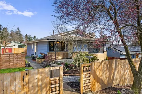 862 NW 87th St, Seattle, WA 98117