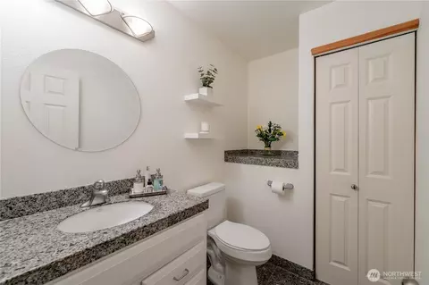 Bath - 5708 12th Ave W #B, Everett, WA 98203 photo 1 of 4