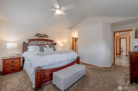 Bedroom - 5708 12th Ave W #B, Everett, WA 98203 photo 5 of 5