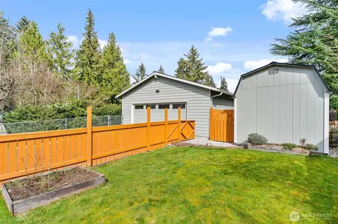 Exterior - 712 220th St SW, Bothell, WA 98021 photo 6 of 7