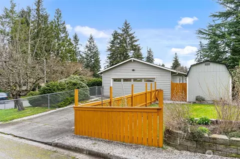 Exterior - 712 220th St SW, Bothell, WA 98021 photo 7 of 7