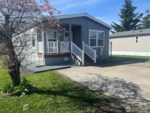 300 Park Ave #47, Buckley, WA 98321