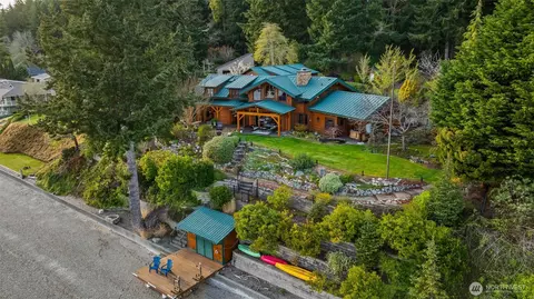 7112 Ford Dr NW, Gig Harbor, WA 98335