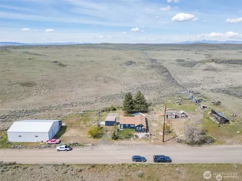 925 NW Road B, Waterville, WA 98858