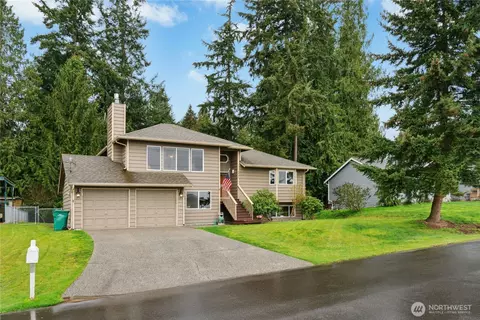 2930 Viewmont Pl, Camano Island, WA 98282
