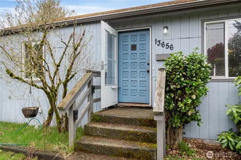 13656 1st Ave SW, Burien, WA 98166