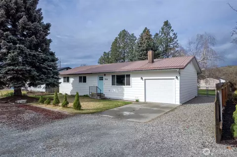 711 N Kenwood St, Omak, WA 98841