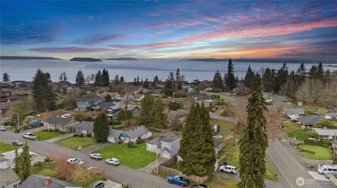 View/Area - 311 Crown Dr, Everett, WA 98203 photo 1 of 7