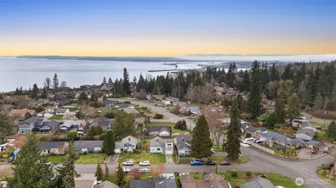 View/Area - 311 Crown Dr, Everett, WA 98203 photo 4 of 7