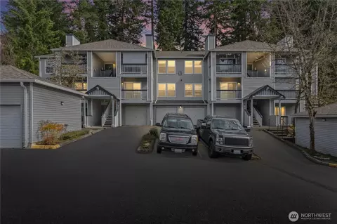 33020 10th Ave SW #V201, Federal Way, WA 98023