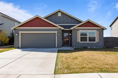 5714 Pierre Dr, Pasco, WA 99301