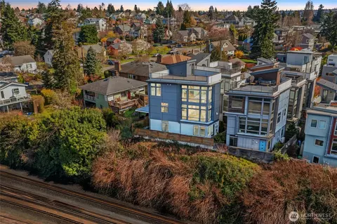 5527 34th Ave NW, Seattle, WA 98107