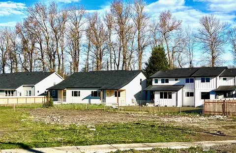 318 Old Everson Rd, Everson, WA 98247