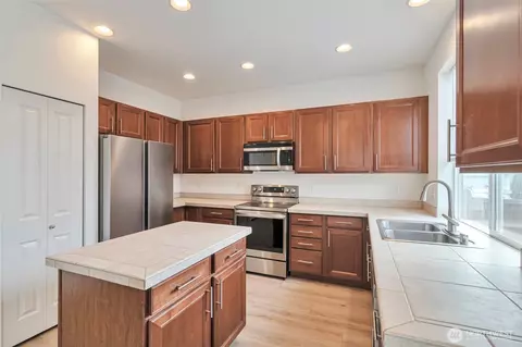 330 126th St SE, Everett, WA 98208 photo 9