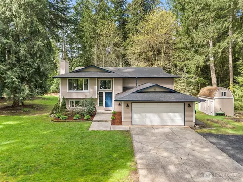 7937 Kelly Beach Rd SE, Olympia, WA 98513