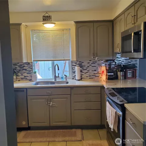 901 194th St E, Spanaway, WA 98387 photo 9