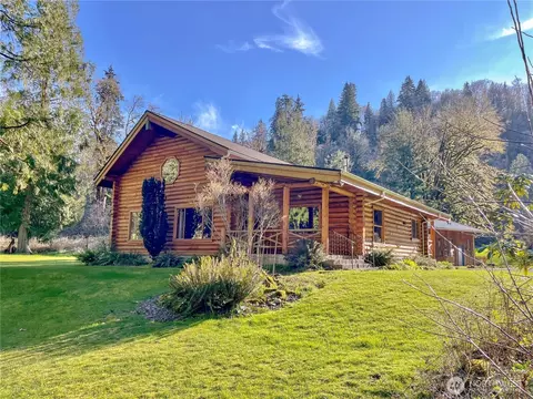 831 Bates Rd, Kalama, WA 98625