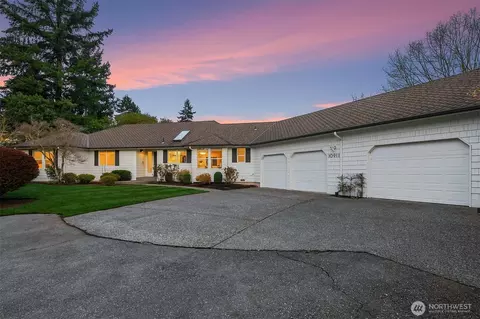 10911 NE 62nd St, Kirkland, WA 98033