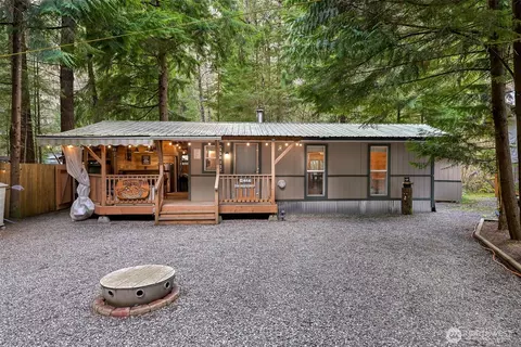 1029 Maple Ln, Sumas, WA 98295