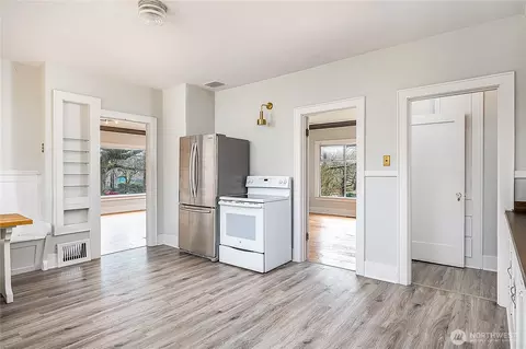 Kitchen - 539 26th Ave S, Seattle, WA 98144 photo 3 of 3