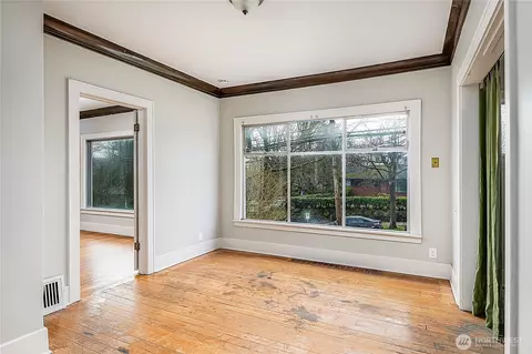 Living - 539 26th Ave S, Seattle, WA 98144 photo 4 of 4