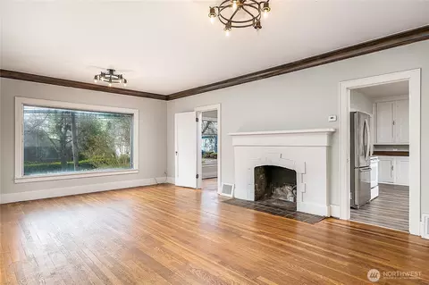 Living - 539 26th Ave S, Seattle, WA 98144 photo 1 of 4
