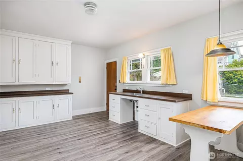 Kitchen - 539 26th Ave S, Seattle, WA 98144 photo 1 of 3
