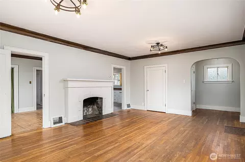 Living - 539 26th Ave S, Seattle, WA 98144 photo 3 of 4