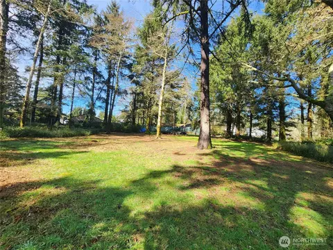 701 Wood Duck Ave SE, Ocean Shores, WA 98569