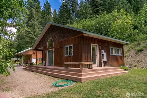 94 Weekend Ln, Peshastin, WA 98847