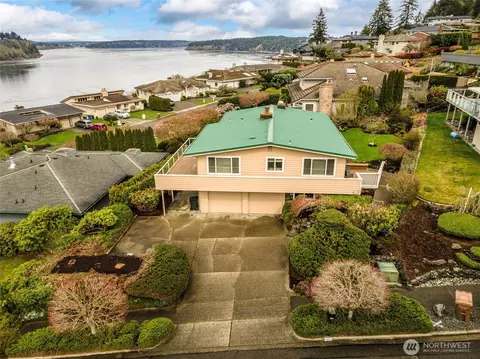 7207 N 27th St, Tacoma, WA 98407