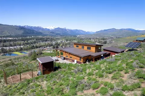 99 Little Colt Ln, Winthrop, WA 98862
