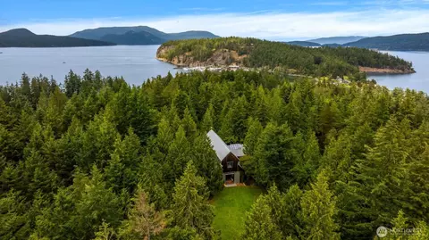 137 Forest Ln, Lopez Island, WA 98261